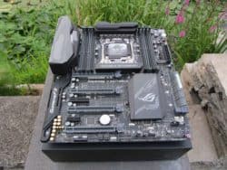 Asus Republic Of Gamers X99 RAMPAGE V EXTREME EDITION 10