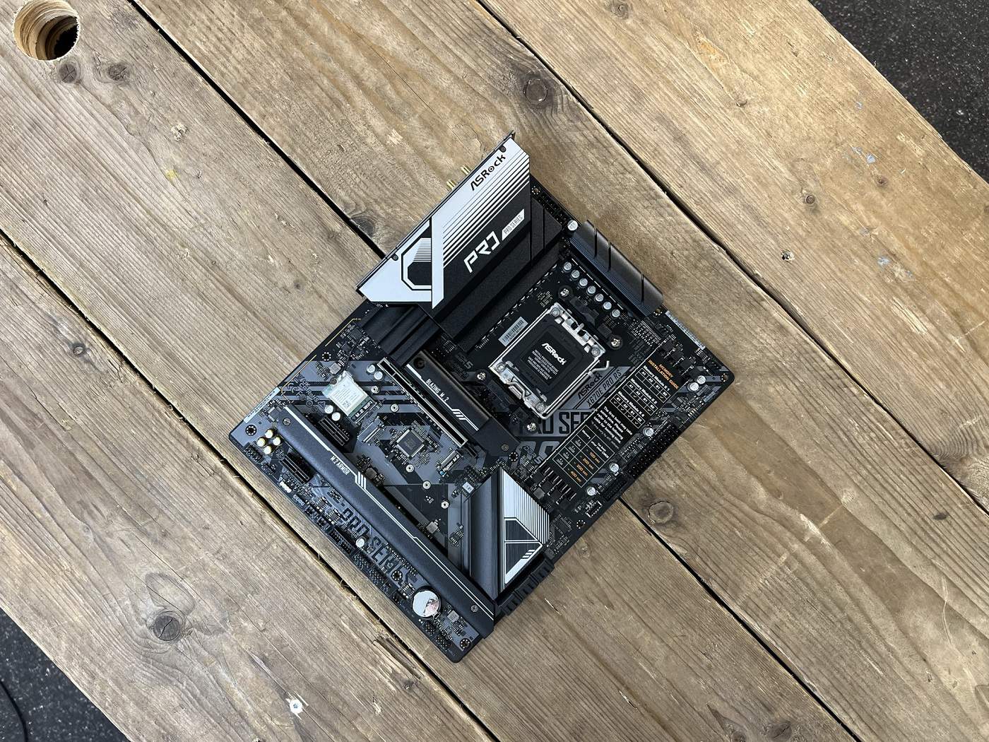 ASRock X670E Pro RS