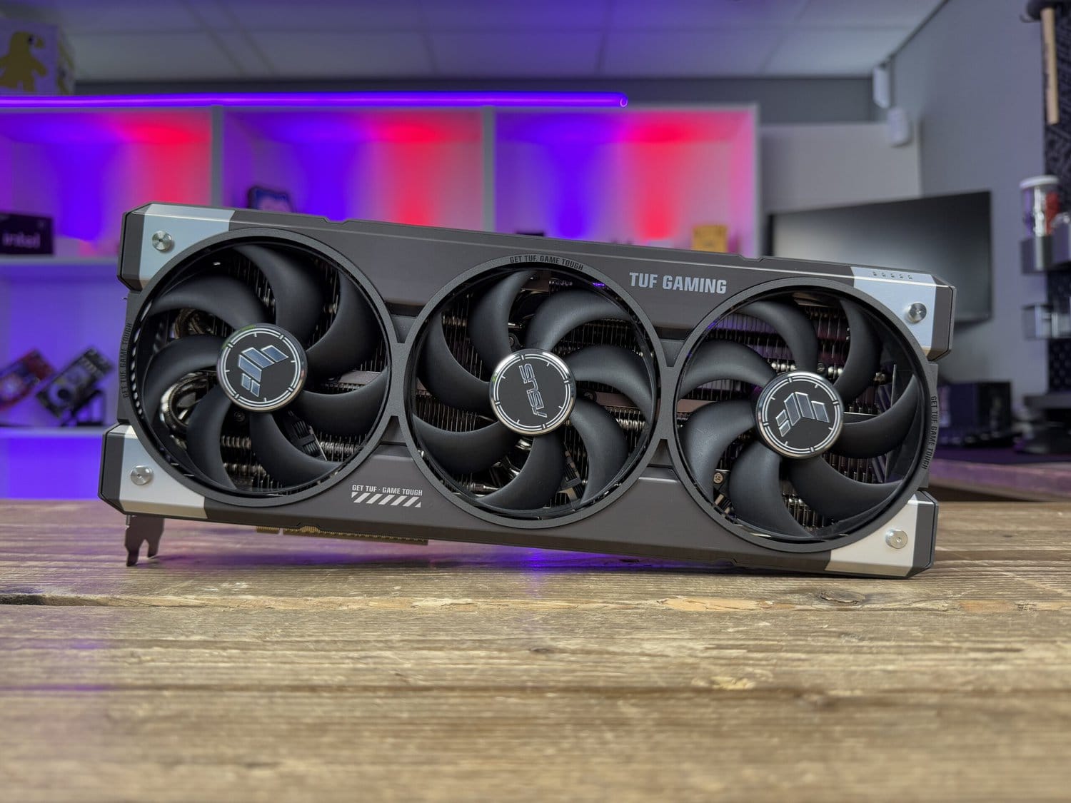 ASUS TUF Gaming GeForce RTX 5080 16GB GDDR7 OC Edition review
