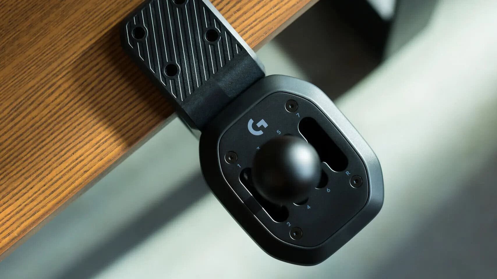 Logitech G introduceert nieuwe 7+R RS H-shifter met Hall-effectsensoren